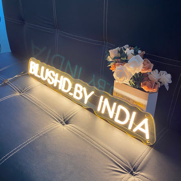 Gold Mirror Acrylic Neon Sign for Lip Blush Studio – Elegant LED Lighted Signage for Beauty Professionals