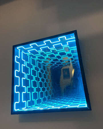 Infinity Mirror Wall Art – Square 3D Optical Illusion LED Light with Blue Glow, Futuristic Home & Art Decor