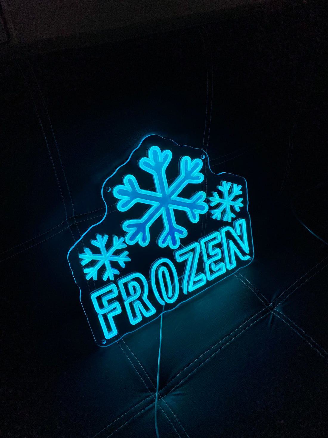 Frozen LED Neon Sign Snowflake Wall Light for Kids Room Decor | Frozen Theme Party Backdrop Light | Christmas Winter Decoration