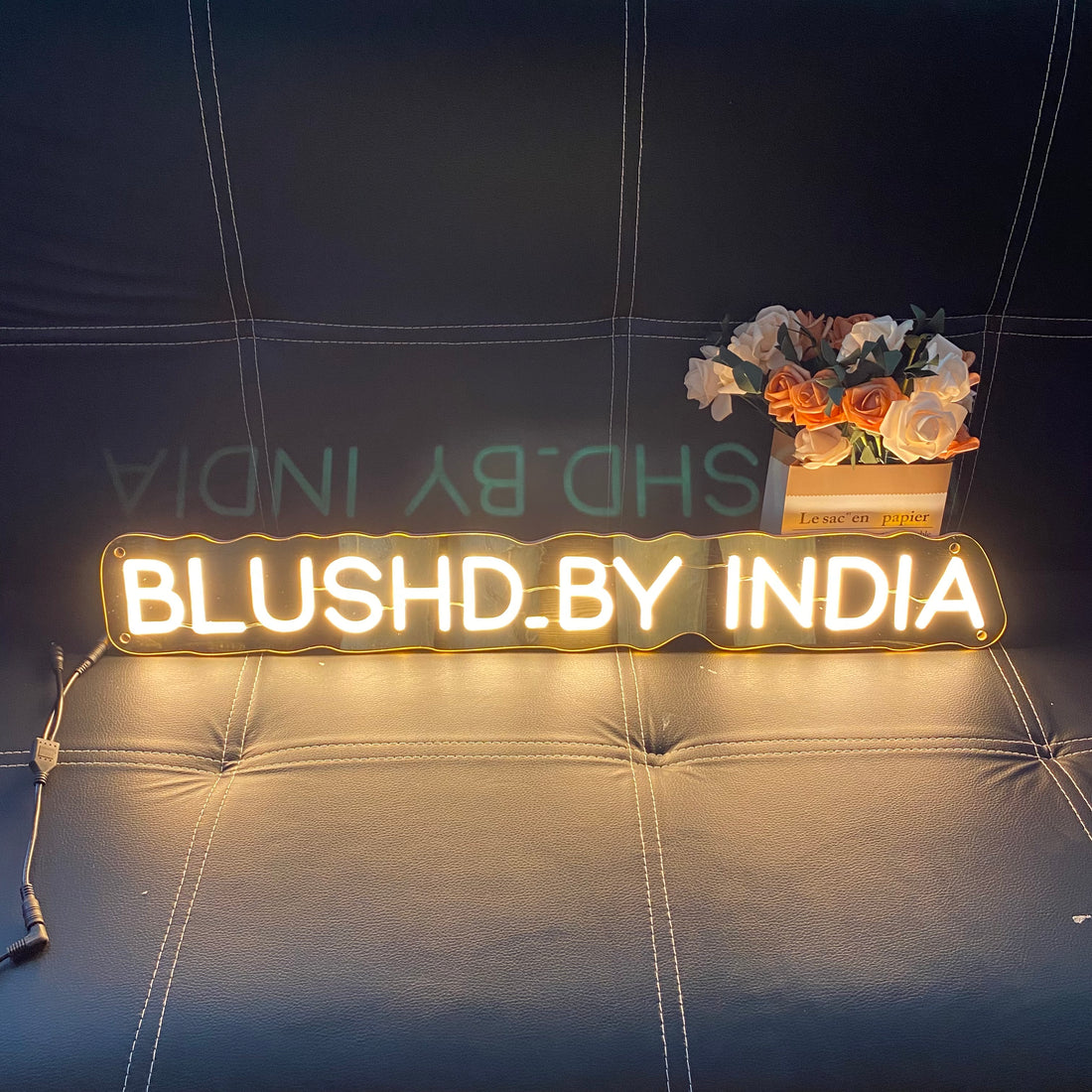 Gold Mirror Acrylic Neon Sign for Lip Blush Studio – Elegant LED Lighted Signage for Beauty Professionals