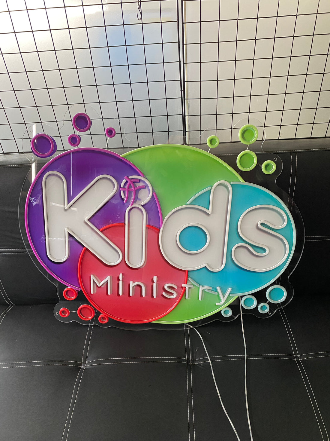 Kids Ministry Neon Sign Colorful LED Wall Decor for Church or Room / Bunte Kinder Neonlampe für Kirche oder Kinderzimmer
