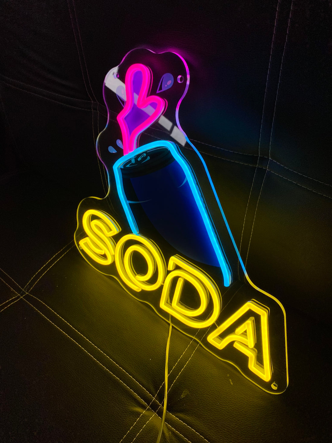 Soda Neon Sign with Carrot LED Light – Colorful Neon Wall Decor for Juice Bar, Café, Smoothie Shop, Kitchen, Vegan Restaurant – Custom LED Neon Sign for Drink Store and Home Decoration