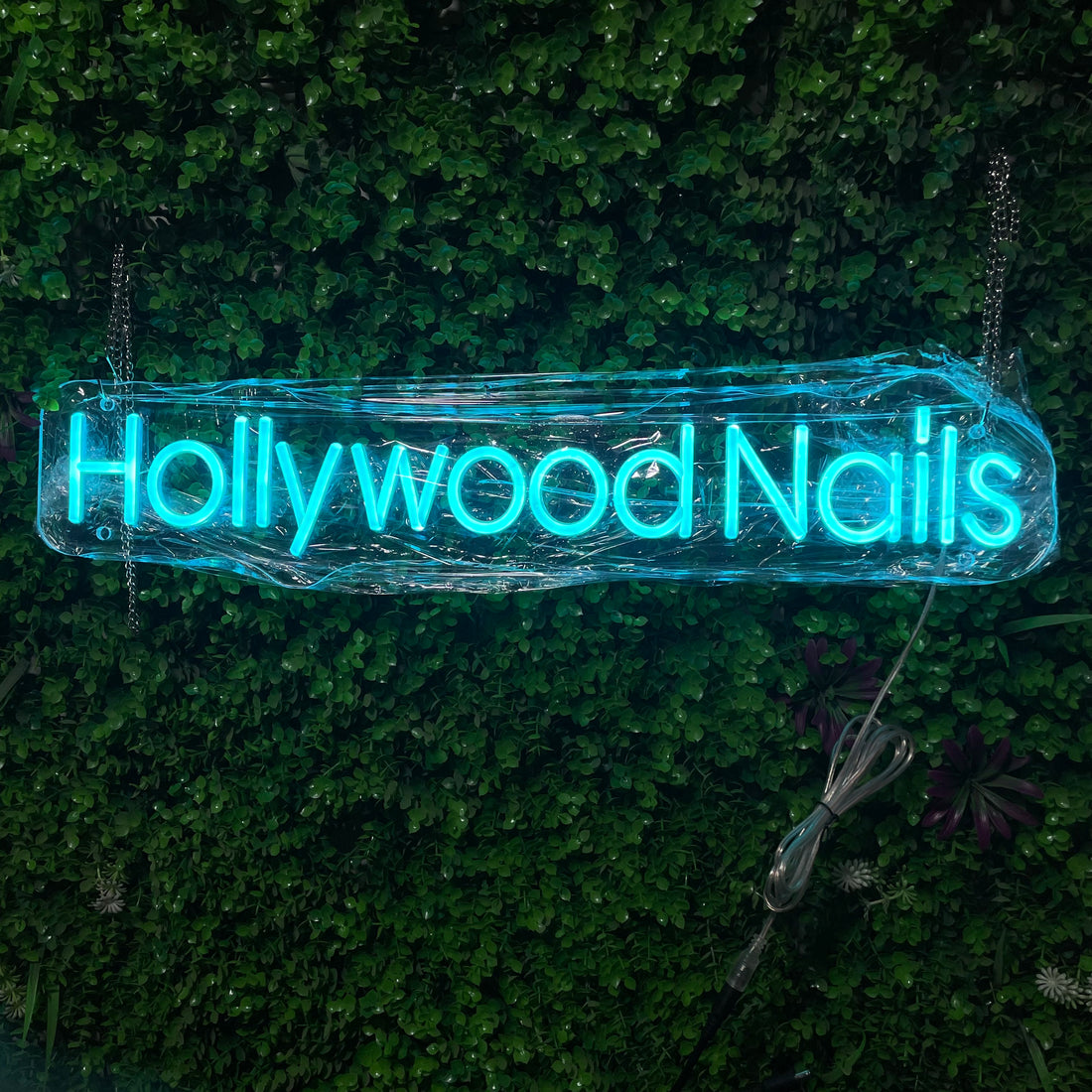 Hollywood Nails