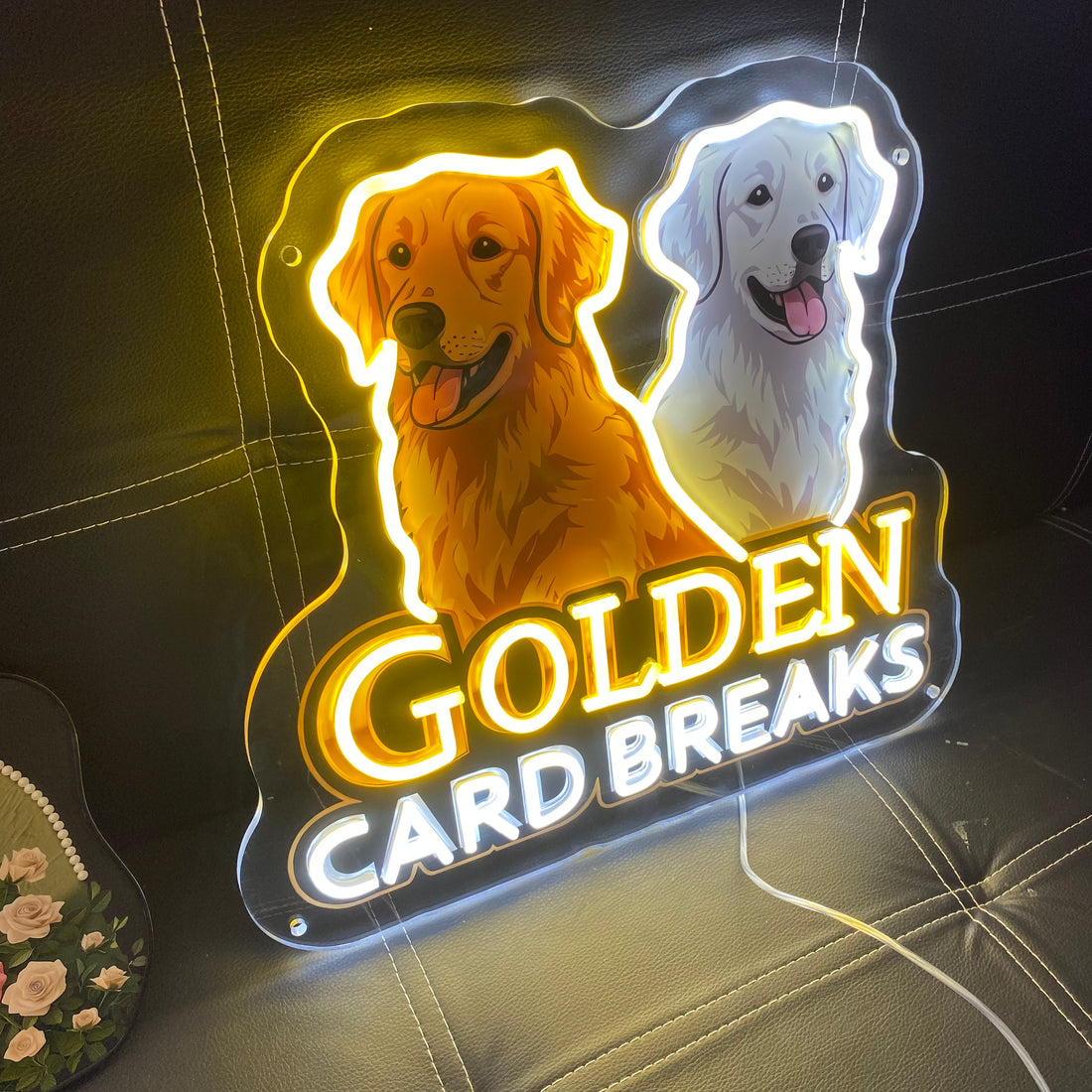 Custom LED Neon Sign with Golden Retriever Design – Yellow & White Dog Logo Light for Pet Store, Card Breaks Room, Dog Lover Gift, Pet Café Wall Decor – Personalized Brand Neon Sign